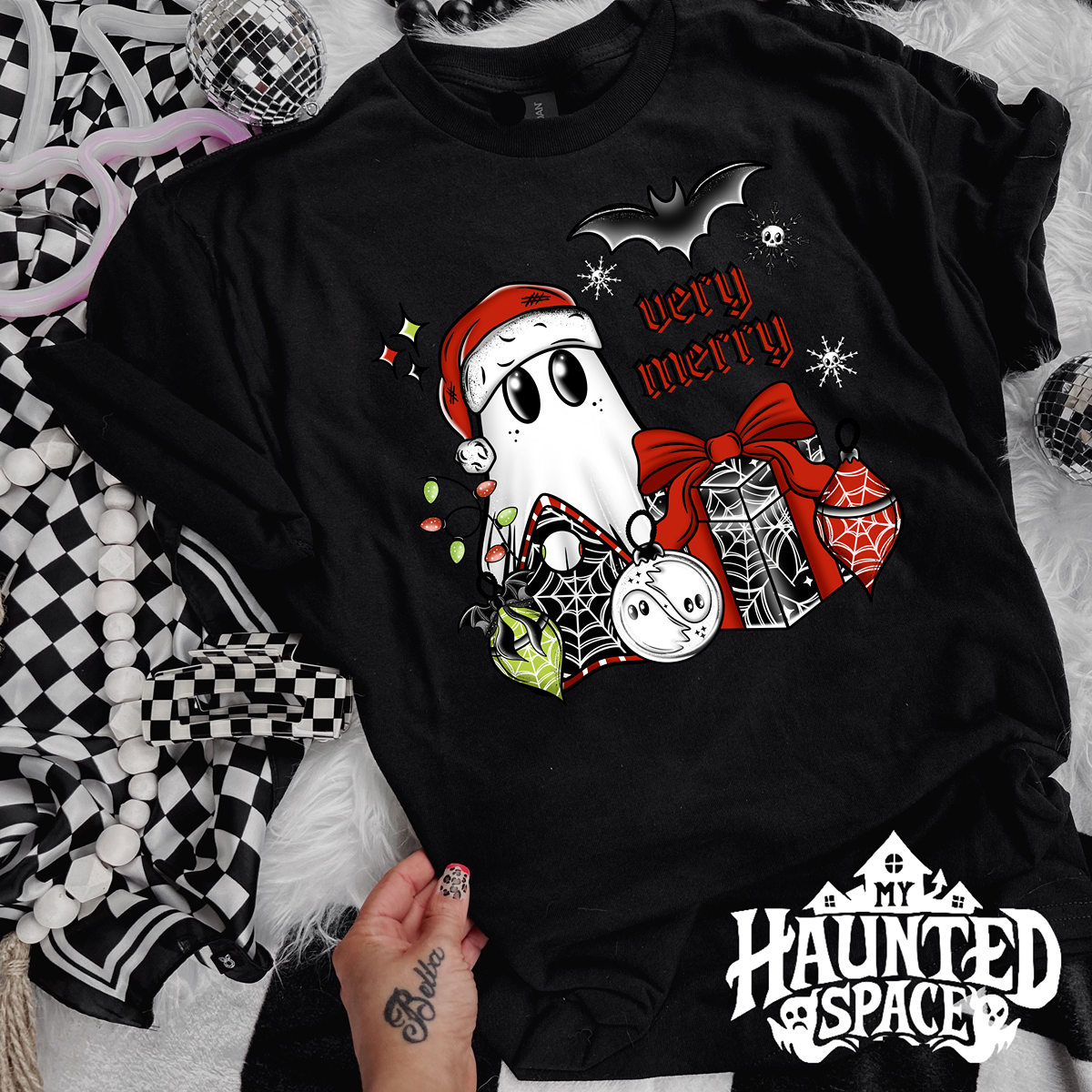 Xmas Ghost Presents TEE